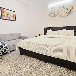 https://lux-studio-by-epic-stay.top-gurgaonhotels.com
